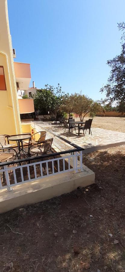 Savvas Apartments Plítra Kültér fotó