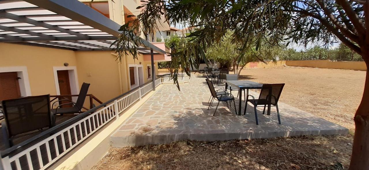 Savvas Apartments Plítra Kültér fotó