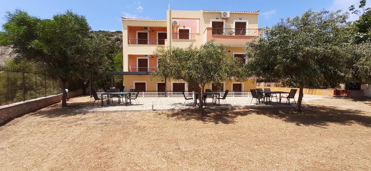 Savvas Apartments Plítra Kültér fotó