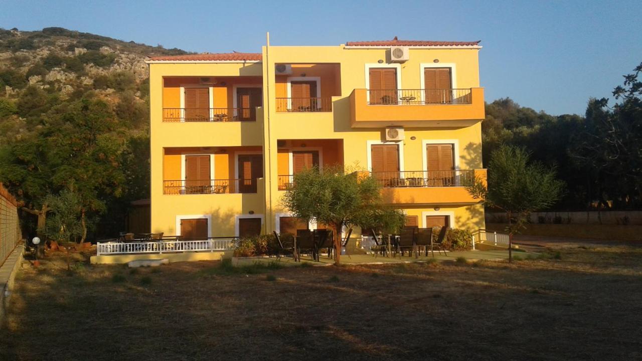 Savvas Apartments Plítra Kültér fotó